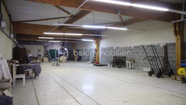 Local commercial de 1 039 m²