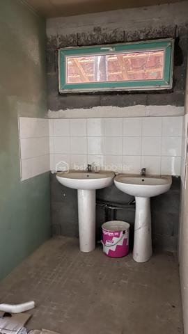 Local commercial de 1 039 m²