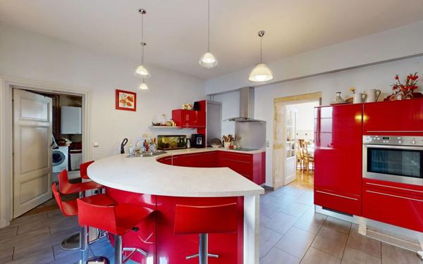 Maison à vendre    7 pièces •  Trévoux