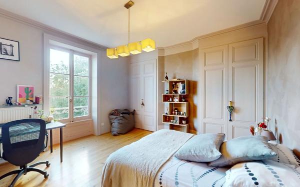 Maison à vendre    7 pièces •  Trévoux