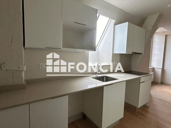 Location Appartement 2 pièces 36.42 m² - 8 RUE D'ESCURES Orleans 45000