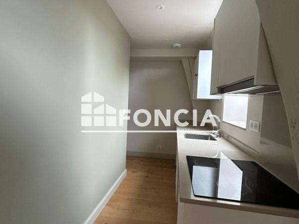 Location Appartement 2 pièces 36.42 m² - 8 RUE D'ESCURES Orleans 45000