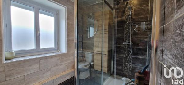 Maison traditionnelle 7 pièces de 132 m² à Dammartin-en-Goële (77230)