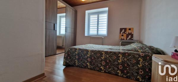 Maison traditionnelle 7 pièces de 132 m² à Dammartin-en-Goële (77230)