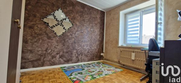 Maison traditionnelle 7 pièces de 132 m² à Dammartin-en-Goële (77230)