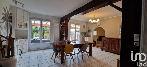 Maison traditionnelle 7 pièces de 132 m² à Dammartin-en-Goële (77230)