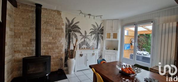 Maison traditionnelle 7 pièces de 132 m² à Dammartin-en-Goële (77230)