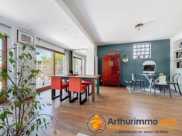 Vente                                                      Maison
                        
                     6 pièces                      159 m2                     à Nanterre