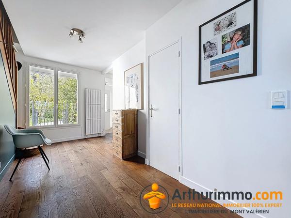 Vente                                                      Maison
                        
                     6 pièces                      159 m2                     à Nanterre