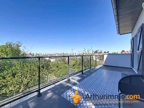 Vente                                                      Maison
                        
                     6 pièces                      159 m2                     à Nanterre