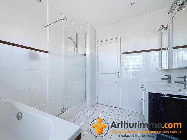 Vente                                                      Maison
                        
                     6 pièces                      159 m2                     à Nanterre