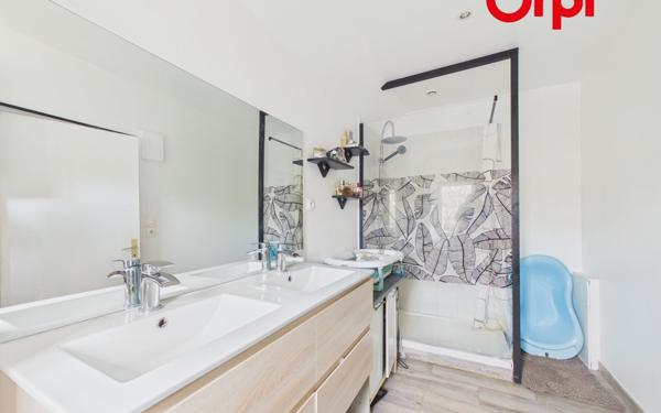 Maison à vendre    5 pièces •  Bernay