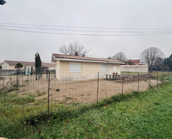 Local commercial avec terrain constructible