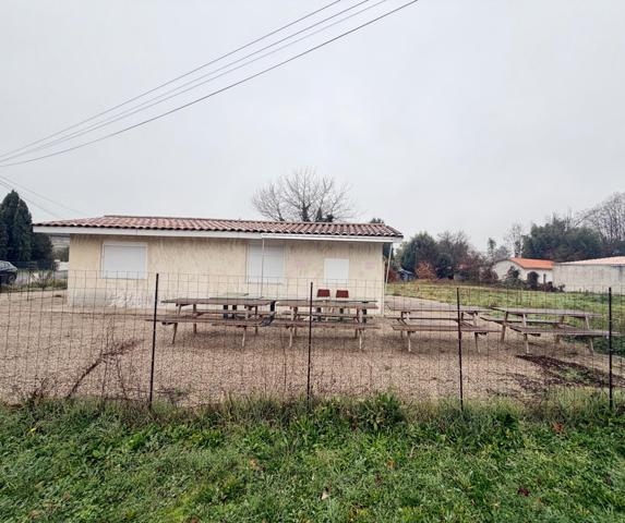 Local commercial avec terrain constructible