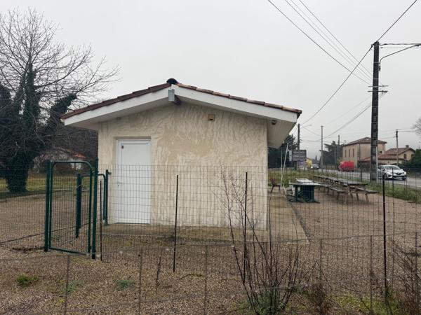 Local commercial avec terrain constructible