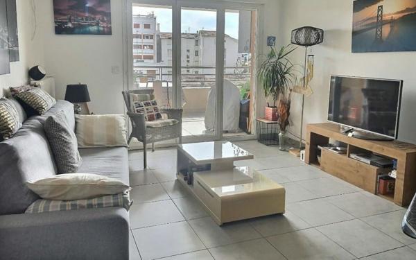 Appartement à vendre    4 pièces • 74 m2 Toulon
