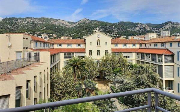 Appartement à vendre    4 pièces • 74 m2 Toulon