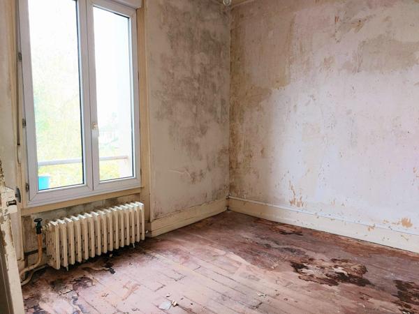 Maison mitoyenne avec terrain