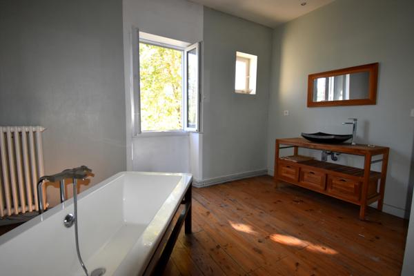 Blaye-les-Mines (81400) Immeuble 430 m² au sol