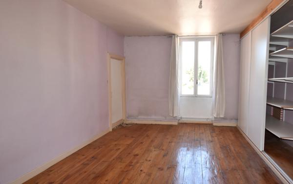 Blaye-les-Mines (81400) Immeuble 430 m² au sol