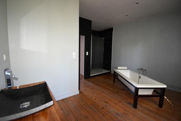 Blaye-les-Mines (81400) Immeuble 430 m² au sol