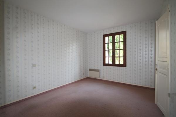 Dpt Lot et Garonne (47), à vendre DAMAZAN maison P4 de 140 m² -Garage- Terrain de 13 389,00 m² - Plain pied