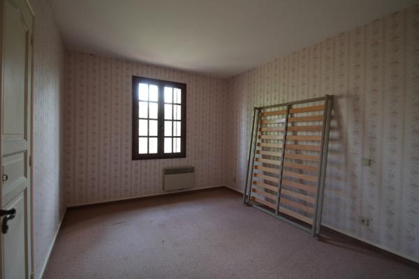 Dpt Lot et Garonne (47), à vendre DAMAZAN maison P4 de 140 m² -Garage- Terrain de 13 389,00 m² - Plain pied