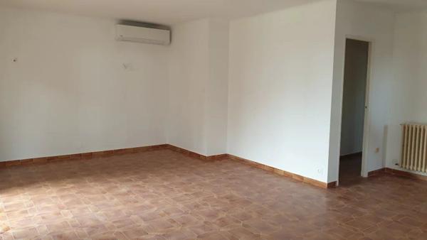 Location Appartement 4 pièces 94 m2 à Salon-de-Provence