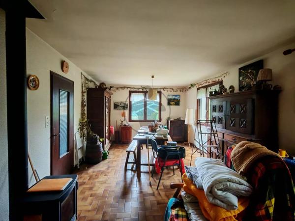 Vente                                                      Maison
                        
                     5 pièces                      79 m2                     à Deluz