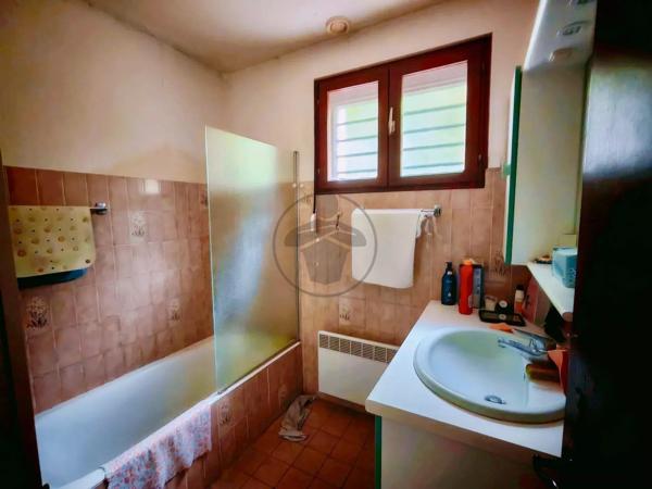 Vente                                                      Maison
                        
                     5 pièces                      79 m2                     à Deluz