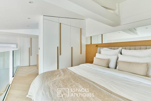 Dernier étage de prestige sur la Place du Marché Saint-Honoré