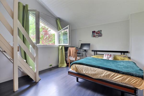 Maison 6 pièces - 166 m² - Piscine