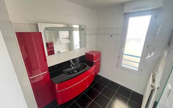 Appartement à vendre    3 pièces • 84 m2 Dax