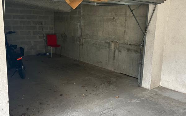 Appartement à vendre    3 pièces • 84 m2 Dax