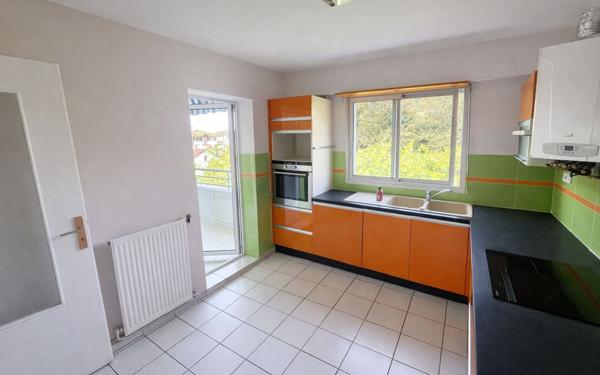 Appartement à vendre    3 pièces • 84 m2 Dax