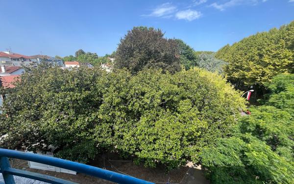 Appartement à vendre    3 pièces • 84 m2 Dax