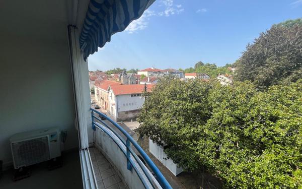 Appartement à vendre    3 pièces • 84 m2 Dax