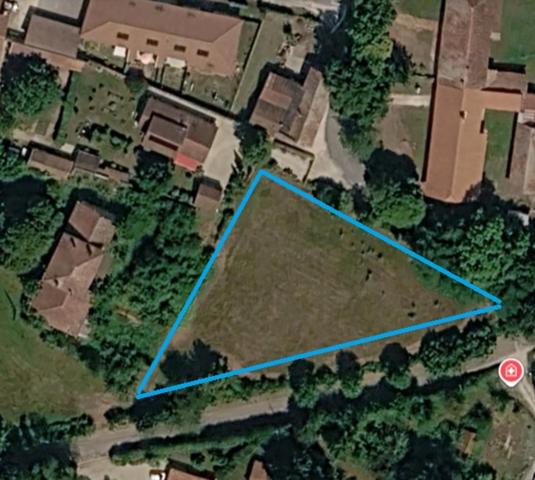 Terrain à vendre 790m² hors lotissement proche centre village  FOISSIAT (01)