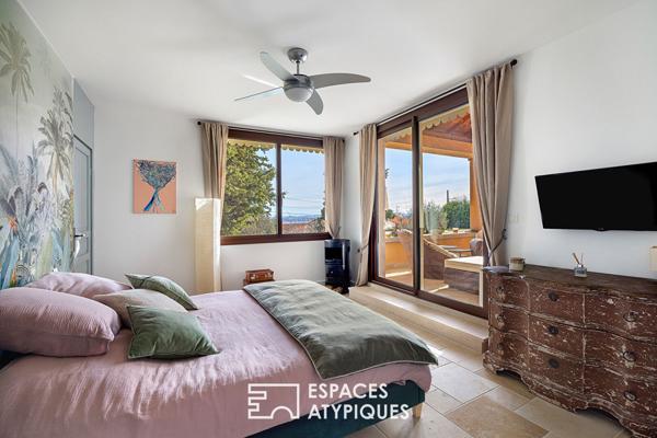 Ancienne bastide rénovée avec piscine et vue