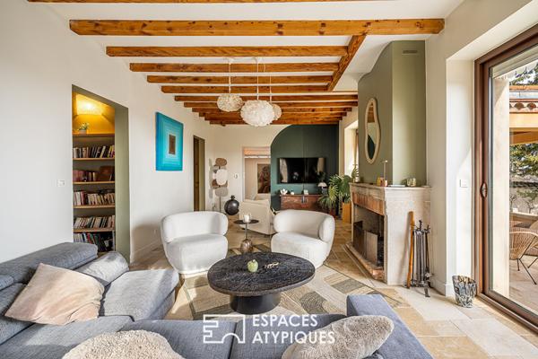 Ancienne bastide rénovée avec piscine et vue