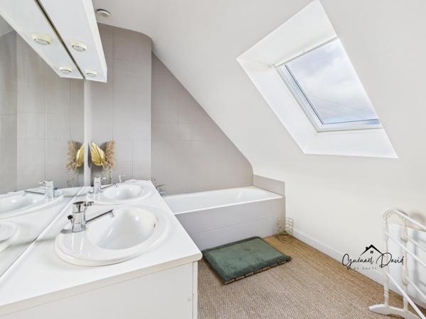 Roscoff, maison familiale clé en main en impasse, habitable de plain-pied, 4 chambres, grand jardin et garage