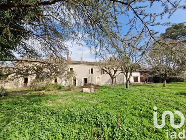 Maison 7 pièces de 187 m² à Lamothe-Montravel (24230)