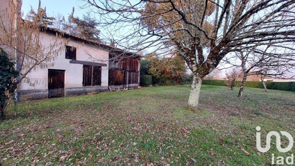 Maison 7 pièces de 187 m² à Lamothe-Montravel (24230)