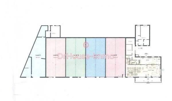 Bien immobilier à vendre de 900 m²