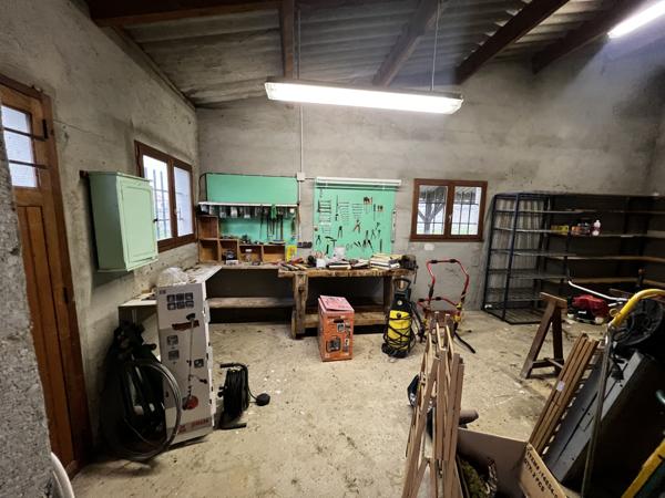 GARAGE 71 m² sur TERRAIN 1848 m²