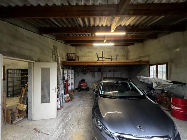 GARAGE 71 m² sur TERRAIN 1848 m²