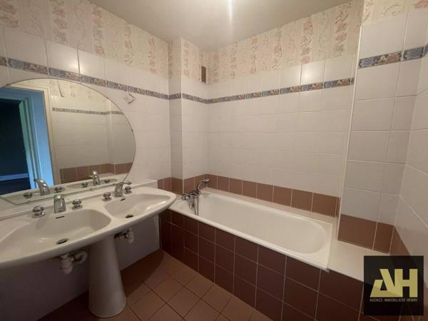 EXCLUSIVITÉ – APPARTEMENT D'EXCEPTION - VUE MER PANORAMIQUE - ASCENSEUR PRIVATIF - 5 CHAMBRES - PARKINGS