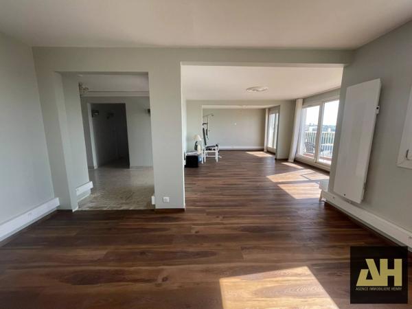 EXCLUSIVITÉ – APPARTEMENT D'EXCEPTION - VUE MER PANORAMIQUE - ASCENSEUR PRIVATIF - 5 CHAMBRES - PARKINGS