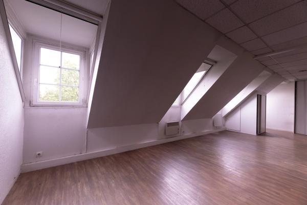 PAU (64) - Place de Verdun - À vendre bureaux de 235m2
