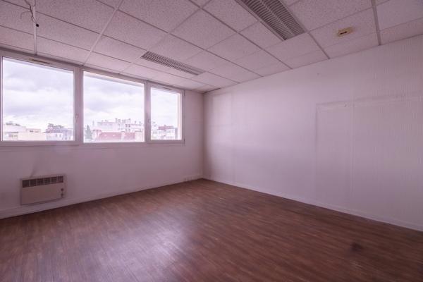 PAU (64) - Place de Verdun - À vendre bureaux de 235m2
